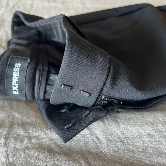 Express Editor Low Rise Bootcut Pant - Picture 4 of 7